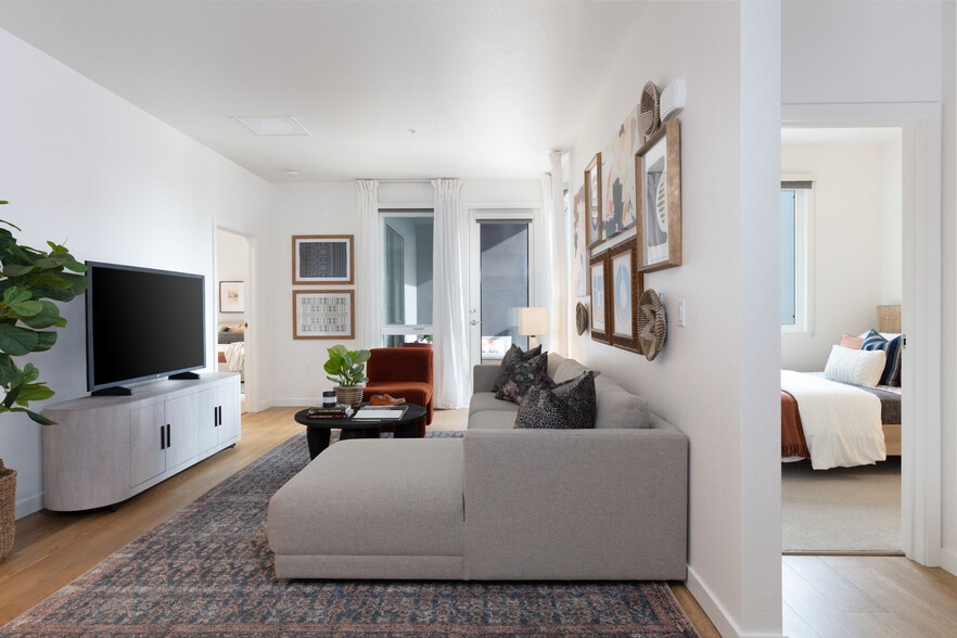 More Photos Of 126 N Rollins Rd, Millbrae Apartments For Lease