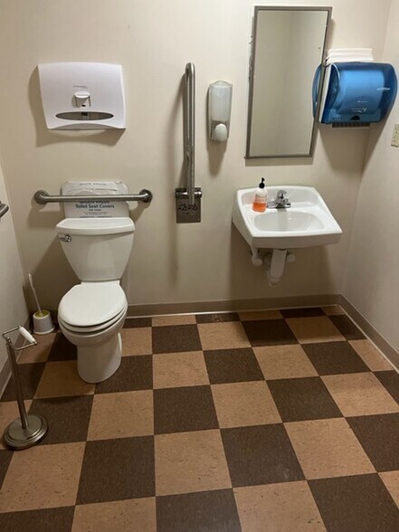 More Photos Of 1449 Old Waterbury Rd, Southbury Office For Sale