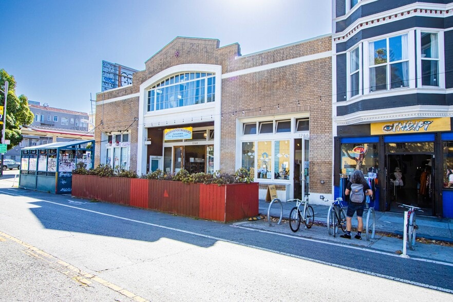 More Photos Of 1266-1272 Valencia St, San Francisco Storefront For Lease