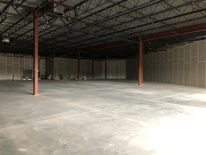 More Photos Of 11409 Ocean Gateway, Berlin Unknown For Lease