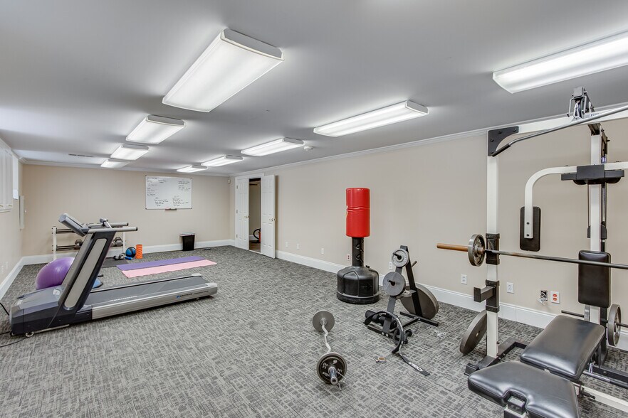 More Photos Of 55 Scott St, Buford Office For Lease