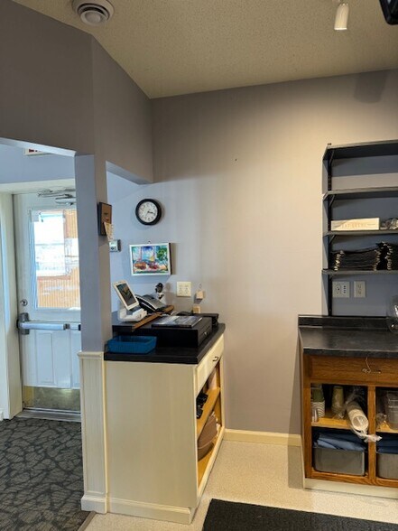 More Photos Of 2079 Spruce St, Ranier Restaurant For Sale