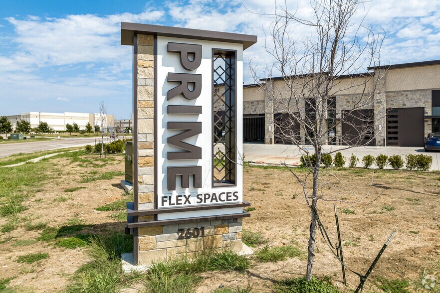 More Photos Of 2601 TX-121, Lewisville Showroom For Sale