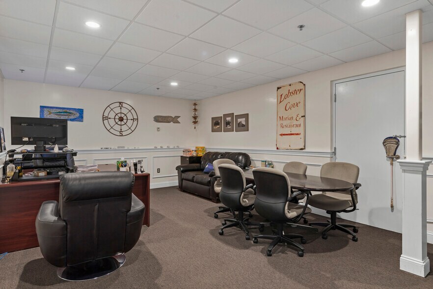 More Photos Of 890 East St, Tewksbury Light Manufacturing For Sale
