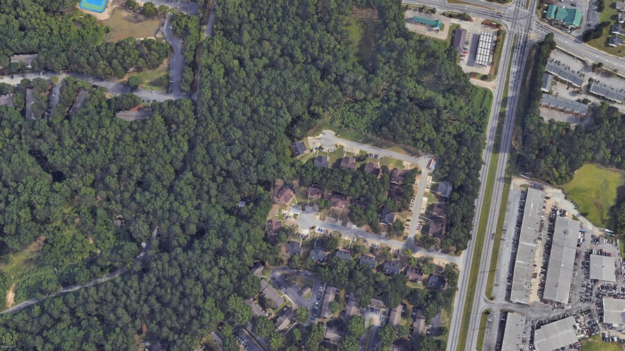 More Photos Of 563 Briar Hill Ct, Riverdale Apartments For Sale