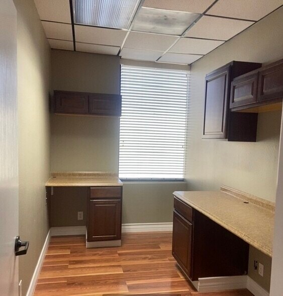 More Photos Of 1101 California Ave, Corona Office For Sale