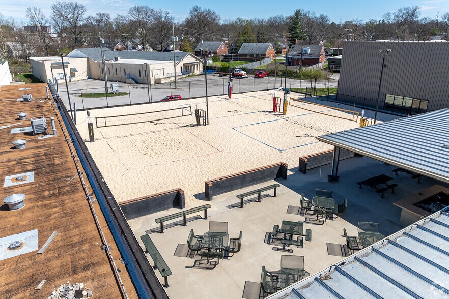 More Photos Of 411 Southland Dr, Lexington Restaurant For Sale