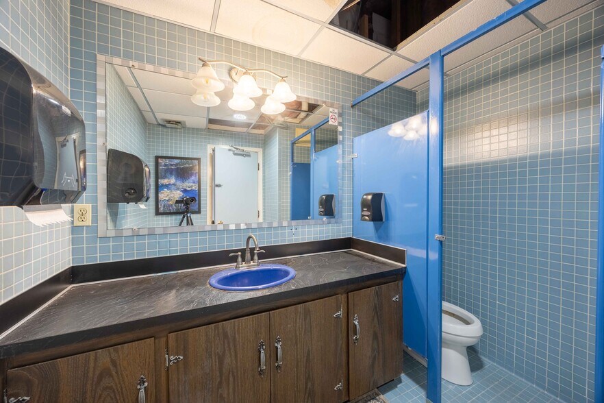 More Photos Of 43-47 Nason St, Maynard Bank For Lease