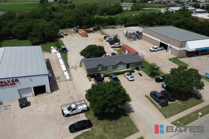 More Photos Of 4229 Mesa Dr, Denton Industrial For Sale