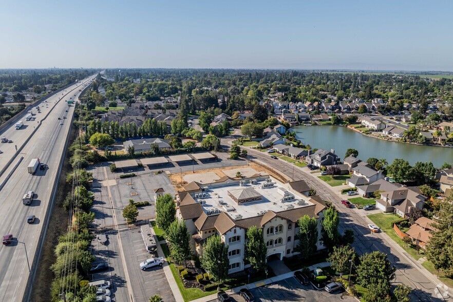 More Photos Of 7306 Shoreline Dr, Stockton Office For Sale