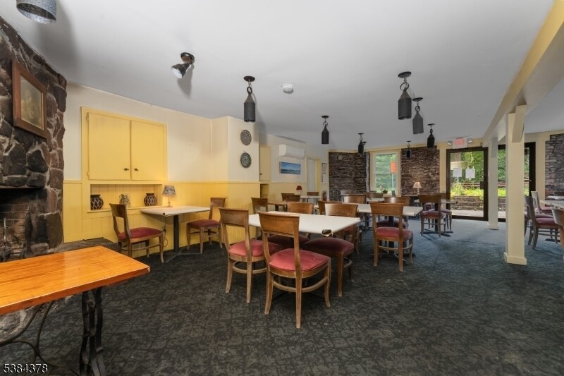 More Photos Of 92 Water St, Milford Restaurant For Sale