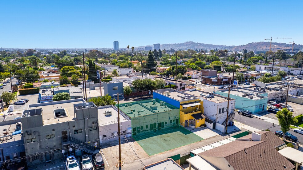 More Photos Of 2729-2735 S Robertson Blvd, Los Angeles General Retail For Sale