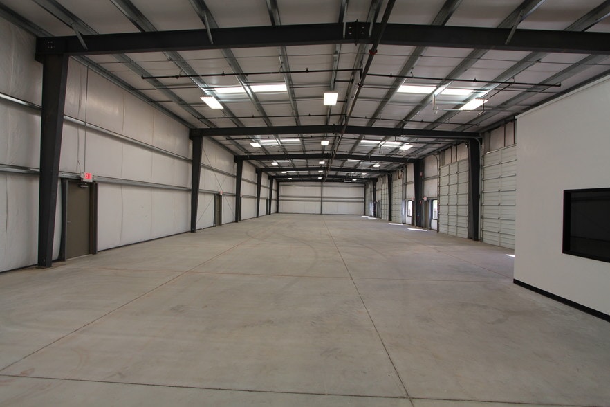 More Photos Of 3048 N Cessna Ave, Casa Grande Warehouse For Lease