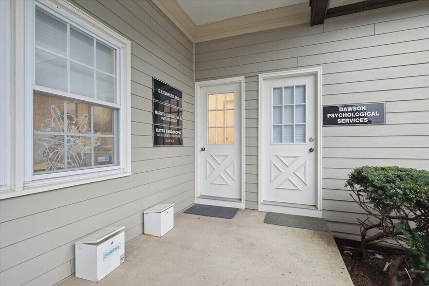 More Photos Of 10 Shawnee Dr, Watchung Medical For Lease