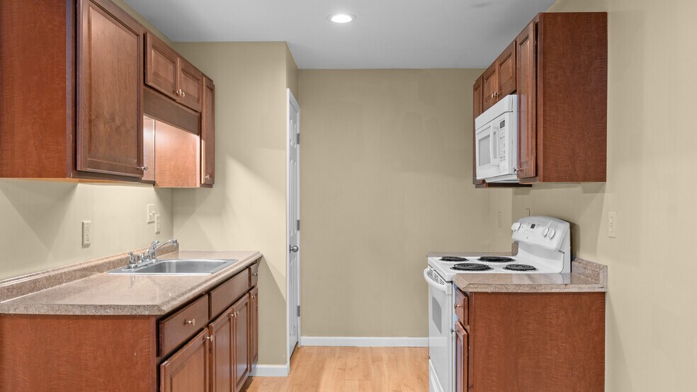 More Photos Of 55 Washington St, Lockport Apartments For Sale