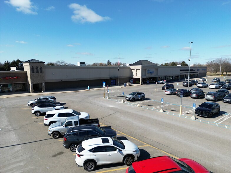 More Photos Of 41701-41941 Garfield Rd, Clinton Township Unknown For Lease