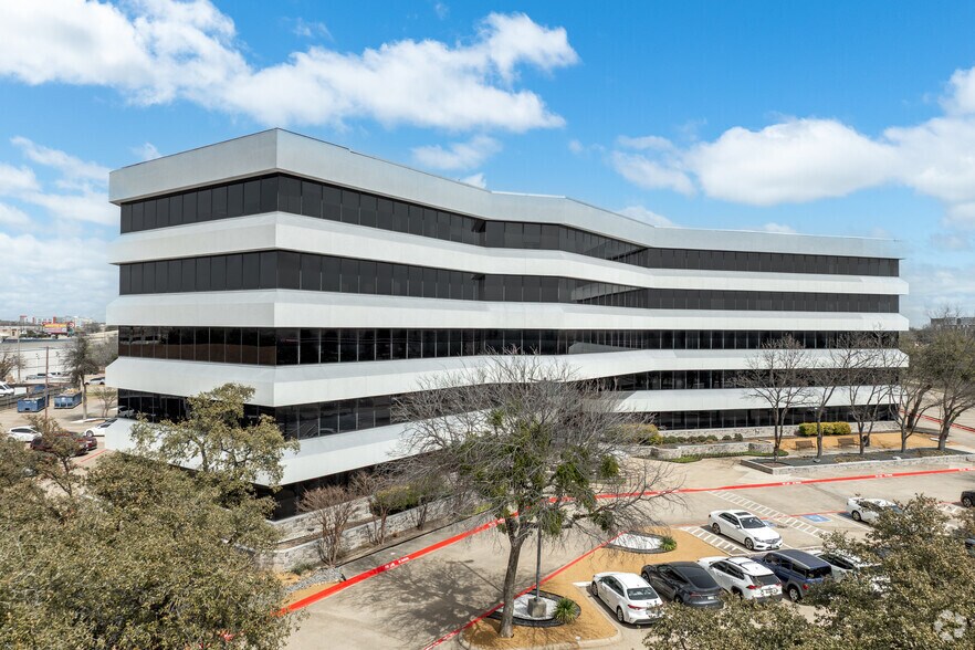 More Photos Of 555 Republic Dr, Plano Office For Lease