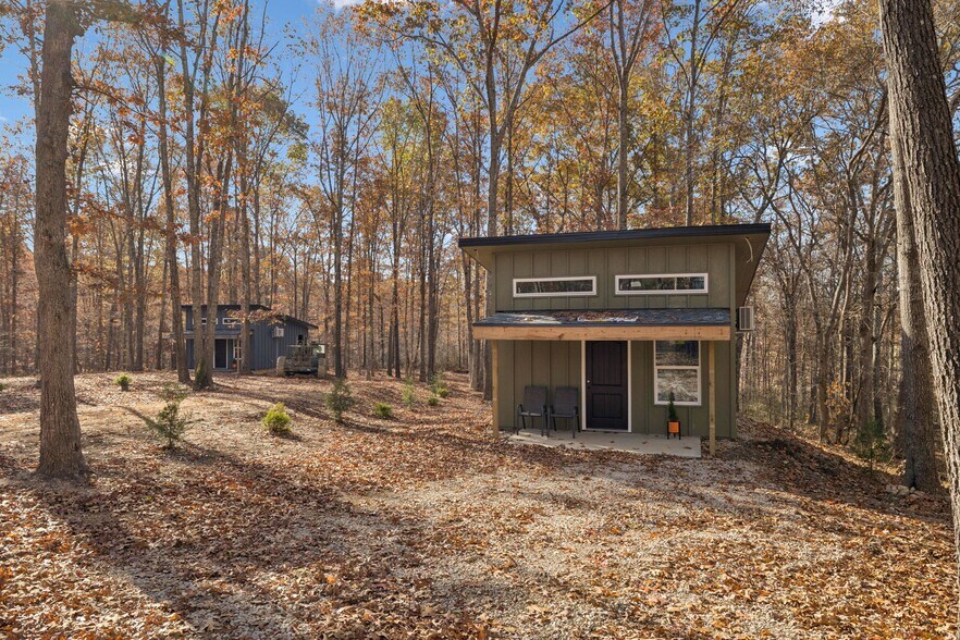 More Photos Of 3158 Summertown Hwy, Summertown Hotel For Sale