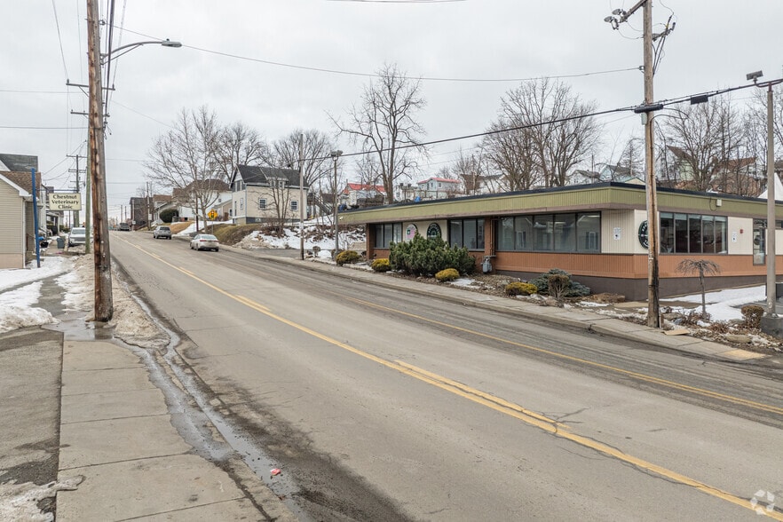 More Photos Of 875 W Chestnut St, Washington Restaurant For Sale