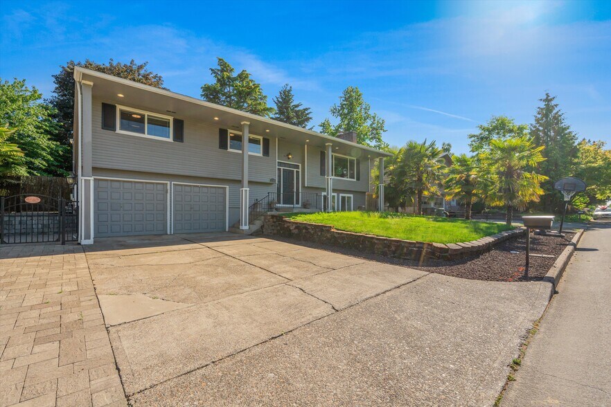 Primary Photo Of 2706 SE Spruce St, Hillsboro Healthcare For Sale