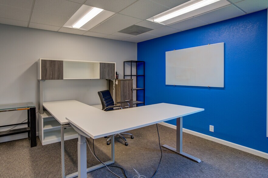 More Photos Of 2960 N Academy Blvd, Colorado Springs Office For Sale