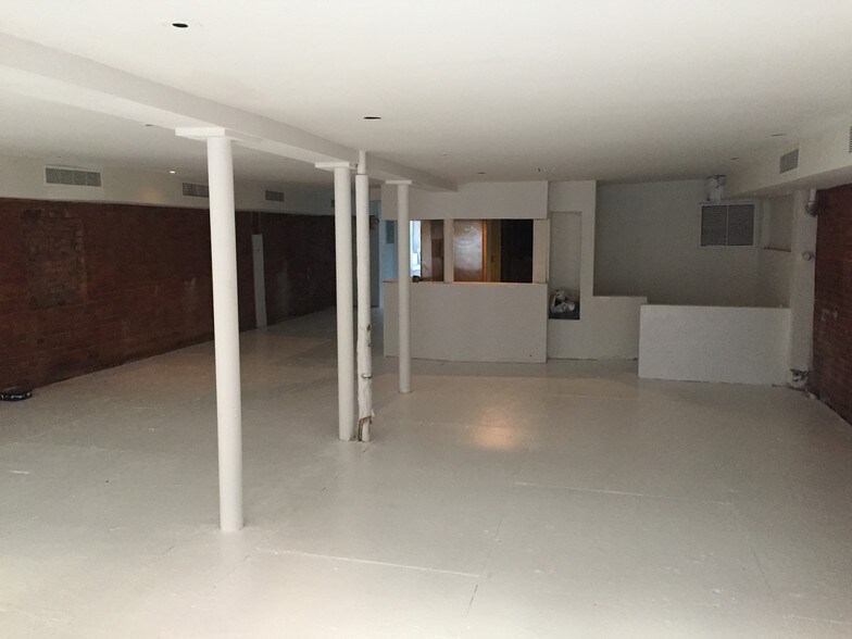 More Photos Of 334 E 6th St, New York Apartments For Lease