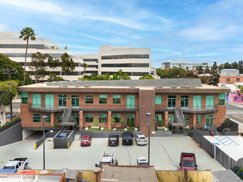 More Photos Of 1447 Cloverfield Blvd, Santa Monica Office For Lease