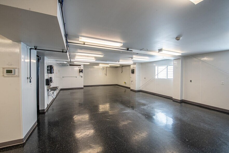 More Photos Of 1105 Constitution Dr, Trinidad Food Processing For Sale