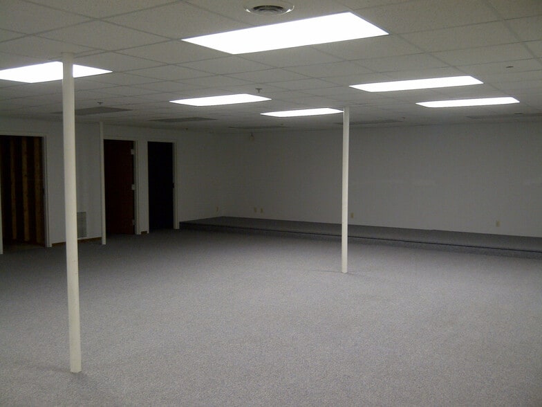 More Photos Of 904 Sahara Trl, Boardman Medical For Sale