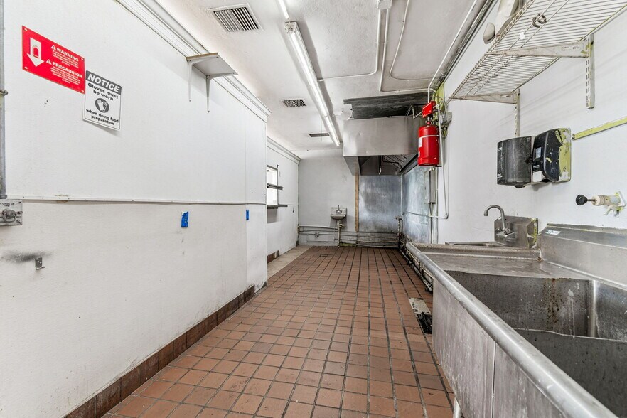 More Photos Of 715 McDuff Ave, Jacksonville Storefront Retail Residential For Sale