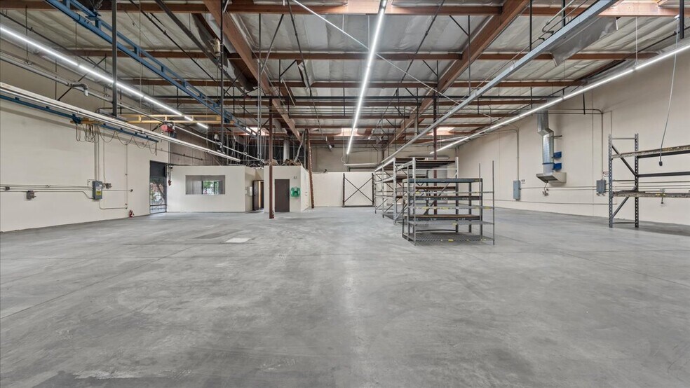 More Photos Of 9262 Bally Ct, Rancho Cucamonga Warehouse For Lease