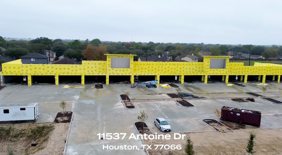 More Photos Of 11537 Antoine Dr, Houston General Retail For Lease