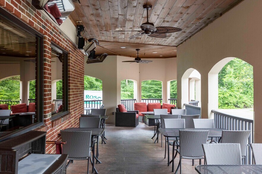 More Photos Of 1428 Center St, Ludlow Restaurant For Sale