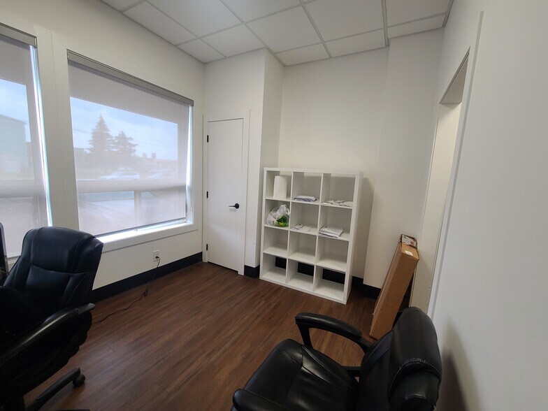 More Photos Of 14524 115 Av NW, Edmonton Distribution For Sale