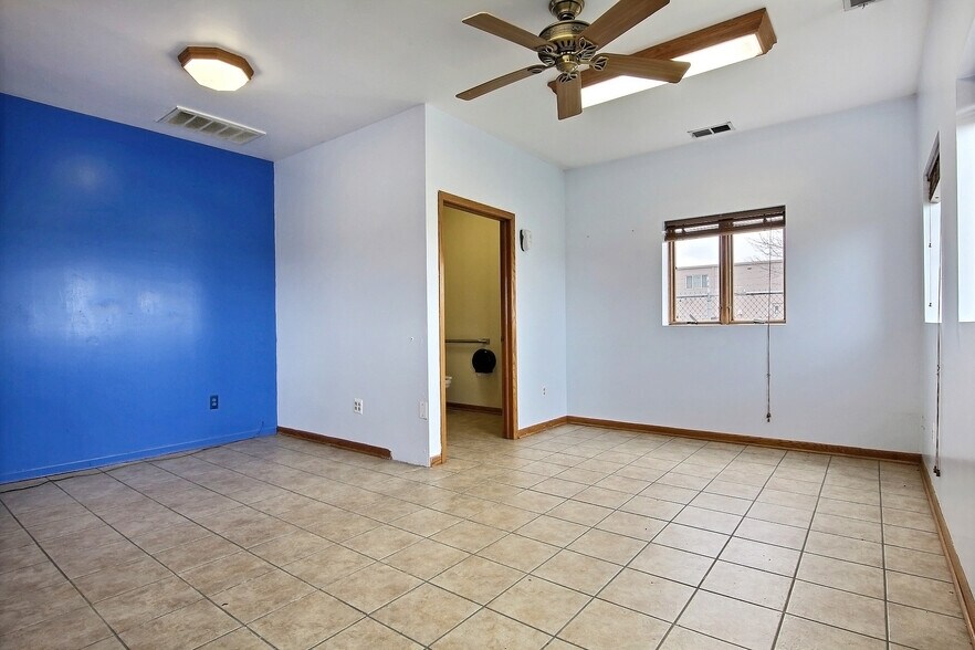 More Photos Of 19560 Burnham Ave, Lynwood Auto Repair For Sale