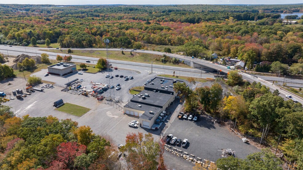 More Photos Of 1320 Eddie Dowling Hwy, Lincoln Showroom For Sale