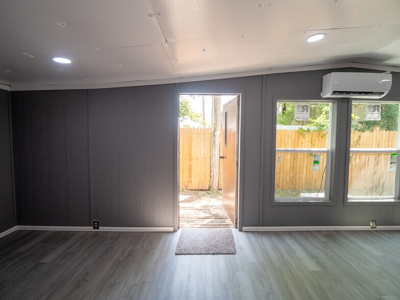 More Photos Of 420 W Johnson St, Norman Multifamily For Sale