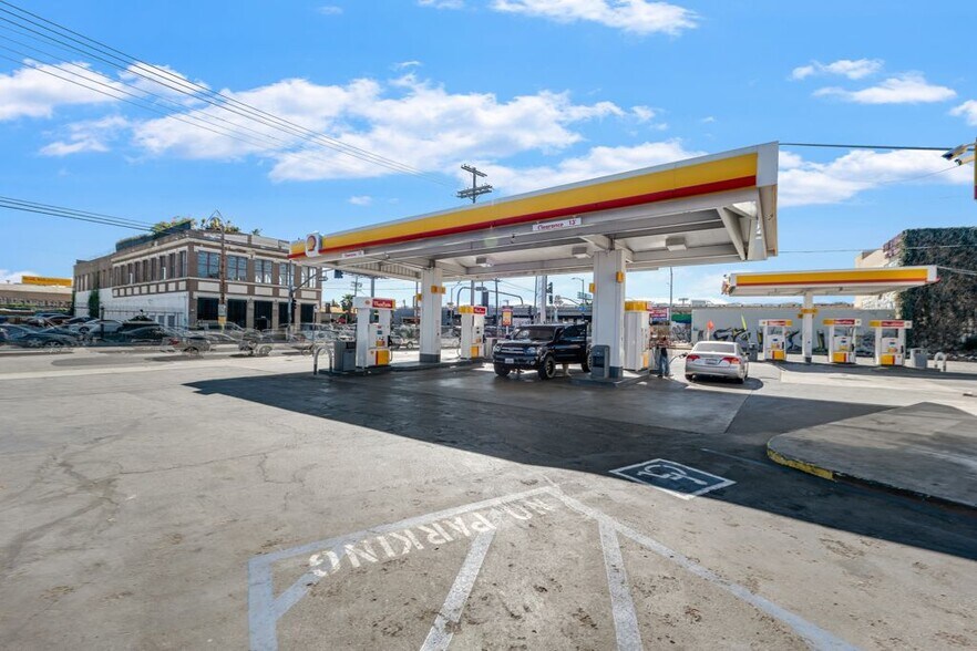 More Photos Of 1541 S Central Ave, Los Angeles General Retail For Sale