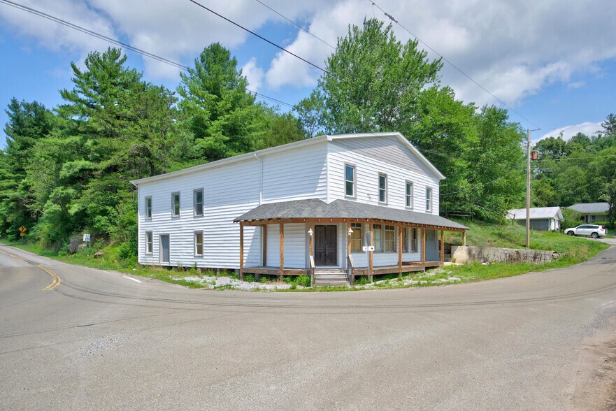 More Photos Of 11 Mount Zion Rd, Elk Creek Freestanding For Sale