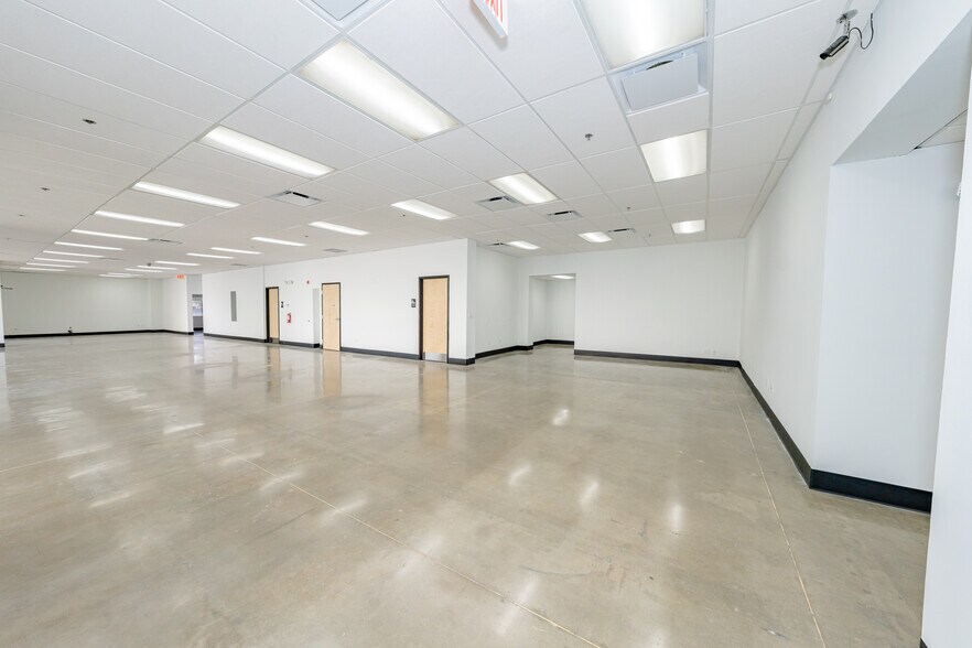 More Photos Of 5360 NW 35th Ave, Fort Lauderdale Warehouse For Lease