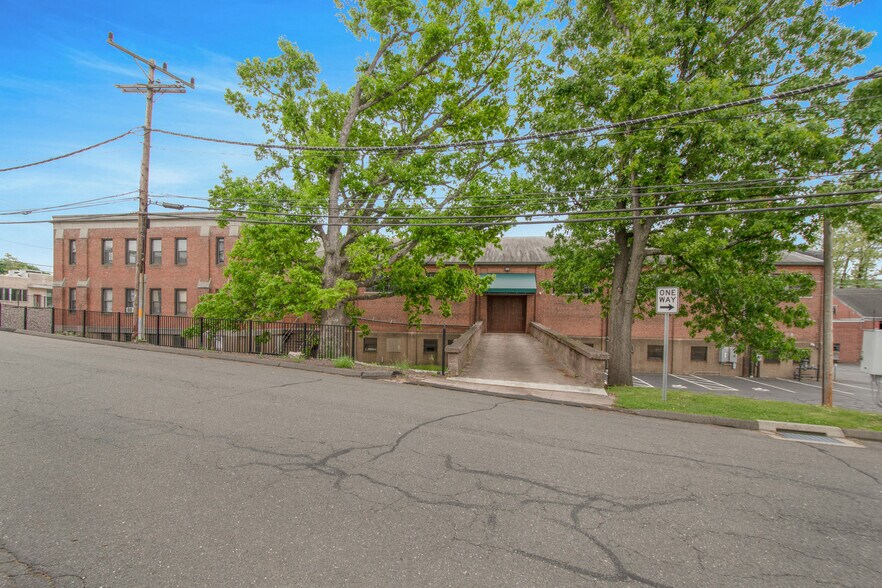 More Photos Of 330 Main St, Manchester Loft Creative Space For Sale