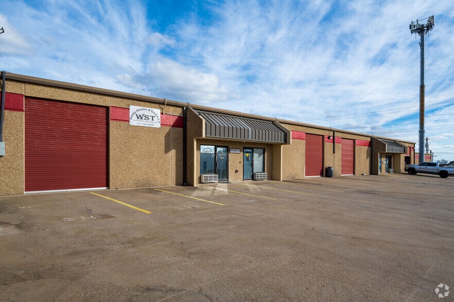 More Photos Of 8851 West Fwy, Fort Worth Unknown For Lease