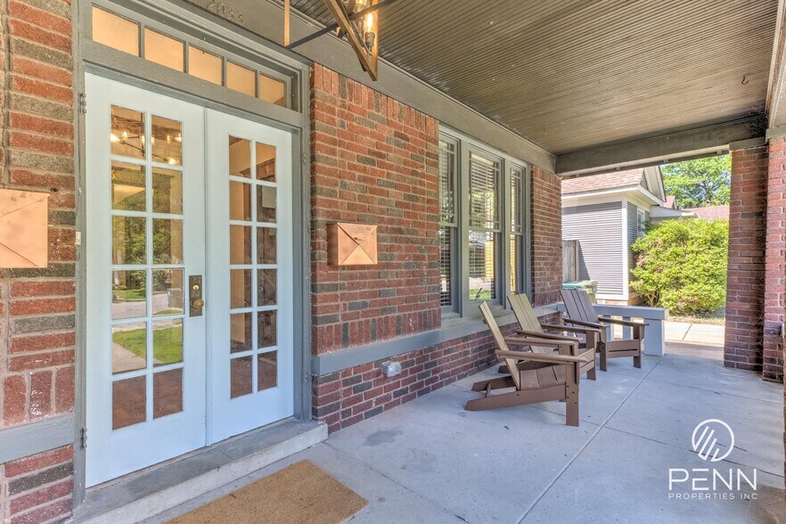 More Photos Of 2033 Young Ave, Memphis Multifamily For Sale