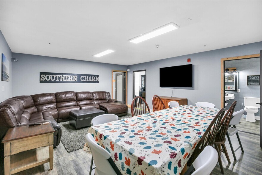 More Photos Of 808 N 3rd St, Saint Joseph Apartments For Sale