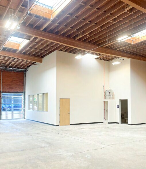 More Photos Of 130-148 S Anderson St, Los Angeles Unknown For Lease