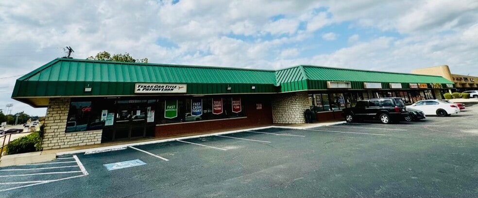 More Photos Of 2218-2222 S Bowen Rd, Arlington Unknown For Lease