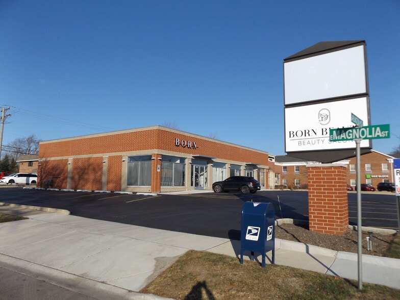 Primary Photo Of 1052 S Arlington Heights Rd, Arlington Heights Freestanding For Lease