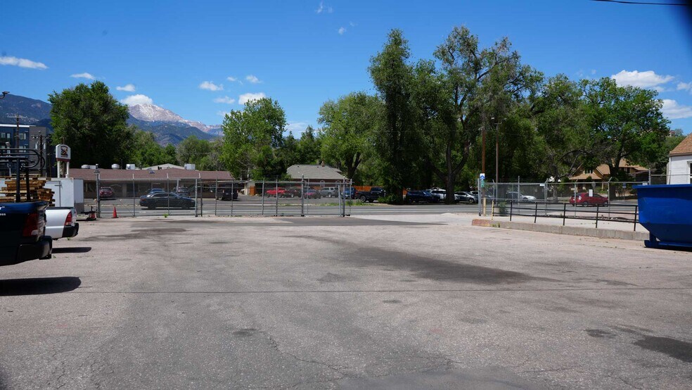 More Photos Of 10-14 S Spruce St, Colorado Spgs, Colorado Springs Distribution For Lease