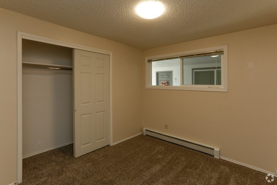 More Photos Of 1118 Oakland St, Cheney Apartments For Sale