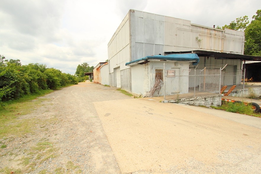 More Photos Of 4030 Seaguard Ave, Portsmouth Warehouse For Lease